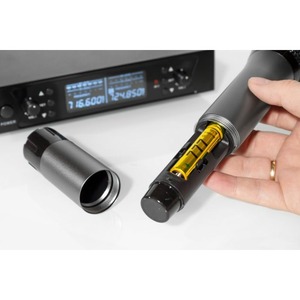 Радиосистема с ручным передатчиком Axelvox DWS7000HT + PT7000GTS Bundle