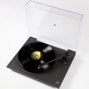 Виниловый проигрыватель Rega Planar 1 Plus Black