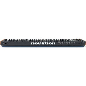 Аналоговый синтезатор Novation Summit