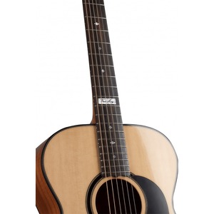 Электроакустическая гитара Maton VERA-MAY-808