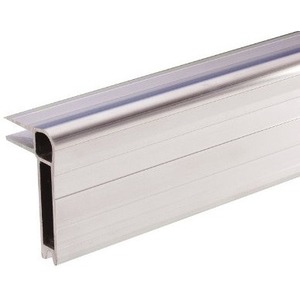 Профиль стыковочный для кейсов Adam Hall Q6504