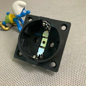 Розетка силовая Furutech FI-E30 NCF(R)