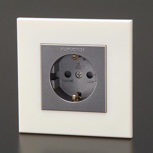 Розетка силовая Furutech FP-SWS(G) Light