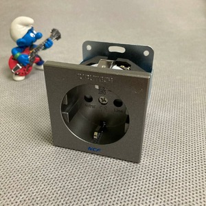 Розетка силовая Furutech FT-SDS NCF(R)