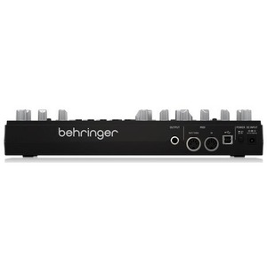 Аналоговый басовый синтезатор Behringer TD-3-BK