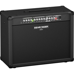 Гитарный комбо Behringer VT 250FX VIRTUBE