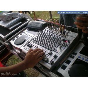Аналоговый микшер Behringer UB 1622 FX-PRO