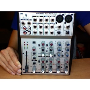 Аналоговый микшер Behringer UB 1002 EURORACK