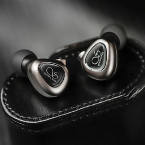 Наушники внутриканальные классические Shanling ME80 titanium