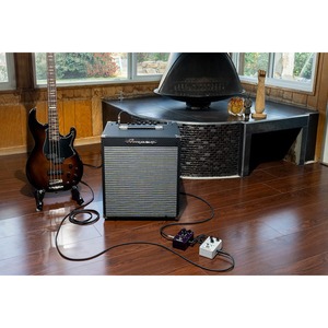 Комбоусилитель басовый Ampeg RB-115