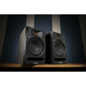 Студийный монитор активный PreSonus R80 v2