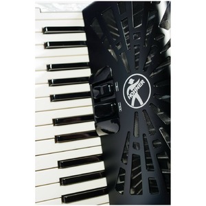 Аккордеон Hohner The New Bravo II 60 white A16952