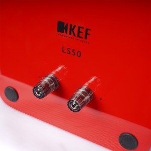 Полочная акустика KEF LS 50 Racing Red