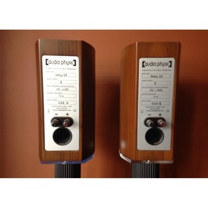 Полочная акустика Audio Physic STEP 25 Walnut