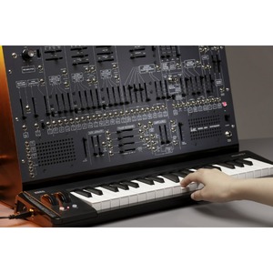 Аналоговый синтезатор KORG ARP2600-M LTD
