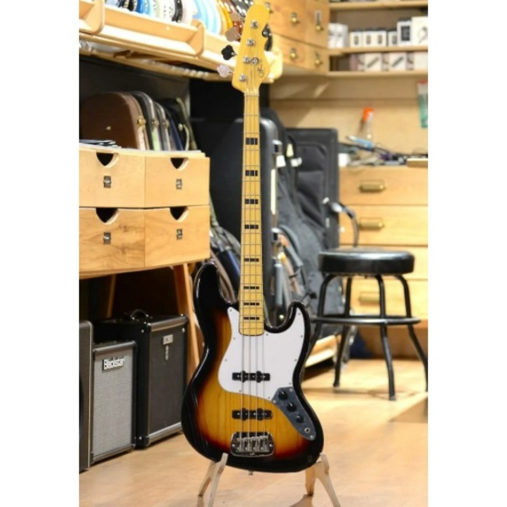 Бас-гитара G&L Tribute JB 3-Tone Sunburst MP Ash/Poplar