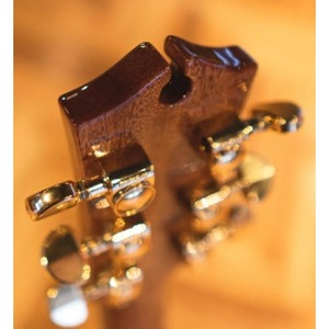 Электроакустическая гитара Maton EM100-808