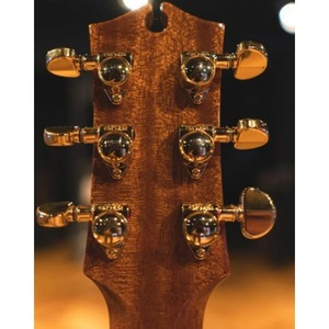 Электроакустическая гитара Maton EM100-808