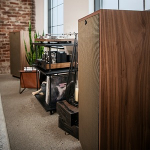 Напольная акустика Klipsch Forte IV American Walnut