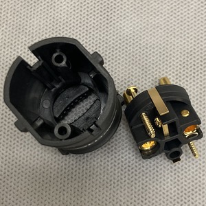 Разъем EU Schuko QED (QE3093) Performance Euro Plug Gold