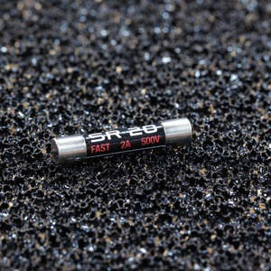Предохранитель Synergistic Research Quantum Fuse SR20 Fast-Blow 2A (6.3x32mm)