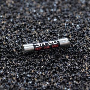 Предохранитель Synergistic Research Quantum Fuse SR20 Fast-Blow 2.5A (6.3x32mm)