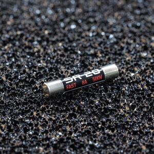 Предохранитель Synergistic Research Quantum Fuse SR20 Fast-Blow 8A (6.3x32mm)
