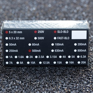 Предохранитель Synergistic Research Quantum Fuse SR20 Slow-Blow 500mA (5x20mm)