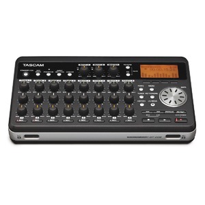Студийный рекордер/проигрыватель TASCAM DP-008