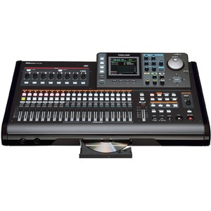 Студийный рекордер/проигрыватель TASCAM DP-32