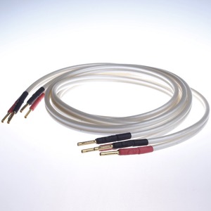 Акустический кабель Single-Wire Banana - Banana QED XT-400 (Airloc Plastic Banana) 2.5m