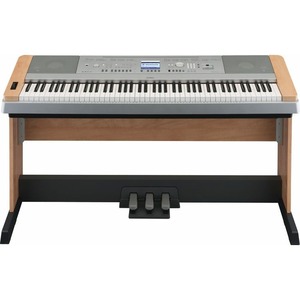 Цифровой синтезатор Yamaha DGX-640C