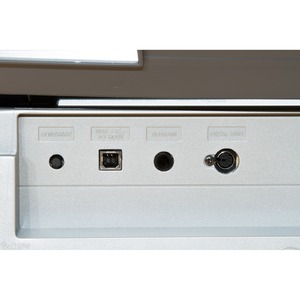 Цифровой синтезатор Yamaha DGX-640C