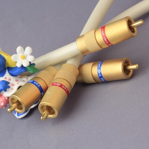 Кабель аудио 2xRCA - 2xRCA Van Den Hul The Well Hybrid 0.8m