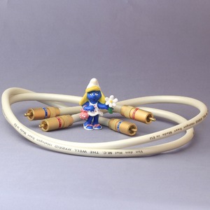 Кабель аудио 2xRCA - 2xRCA Van Den Hul The Well Hybrid 0.8m