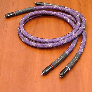 Кабель аудио 2xRCA - 2xRCA Harmonic Technology MAGIC Link Two RCA 1.0m
