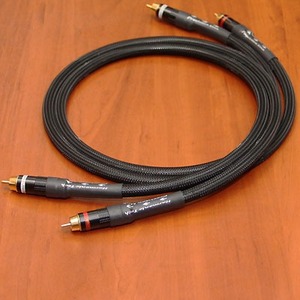 Кабель аудио 2xRCA - 2xRCA Harmonic Technology Precision-Link RCA 1.0m