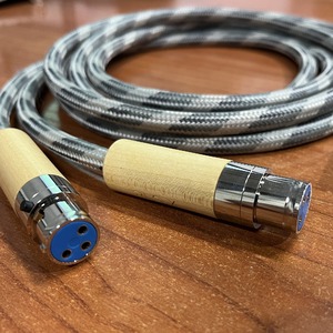 Кабель аудио 2xXLR - 2xXLR Divini Audio X-S12 7N OCC Cable XLR 1.0m