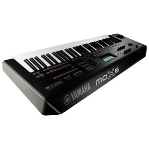Цифровой синтезатор Yamaha MOX6