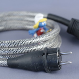 Кабель силовой Schuko - IEC C13 Isol-8 IsoLink 2 1.5m