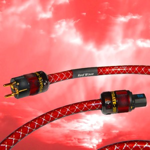 Кабель силовой Schuko - IEC C13 DH Labs Red Wave AC Cable 2.0m