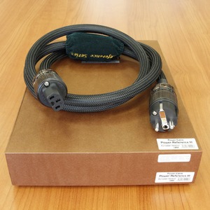 Кабель силовой Schuko - IEC C13 Furutech Reference III Power 1.8m
