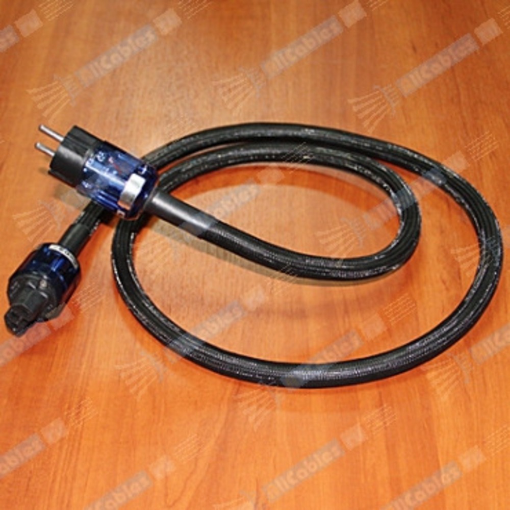 Кабель силовой Schuko - IEC C13 Oyaide EE / F-S 2.6 SE (Oya-037e/037) 1.5m