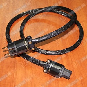 Кабель силовой Schuko - IEC C13 Oyaide EE / F-S 2.0 SE (Fur-E11G/11G) 1.5m