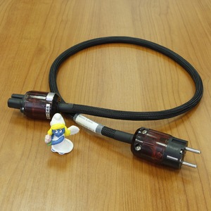 Кабель силовой Schuko - IEC C13 Nanotec Systems Golden Strada 302 SE (Oya-046e/046) 1.0m