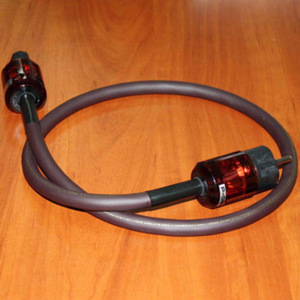 Кабель силовой Schuko - IEC C13 Nanotec Systems Golden Strada 305 SE (Oya-046e/046) 1.0m