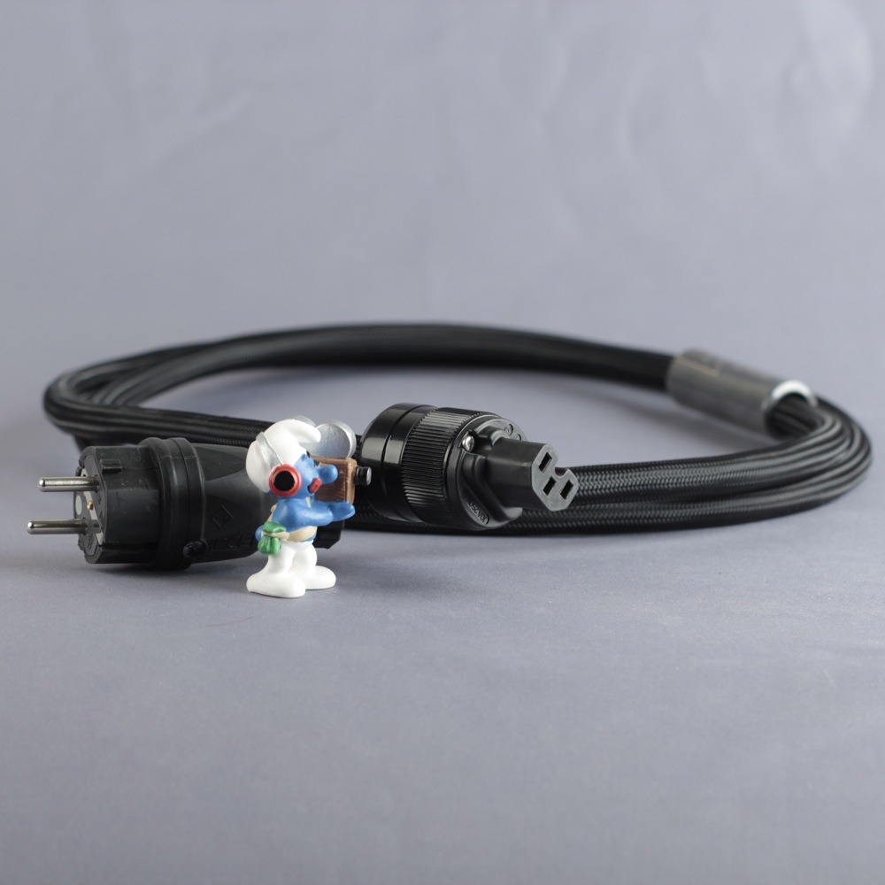 Кабель силовой Schuko - IEC C13 Shunyata Research Sidewinder VTX CX c15 1.8m