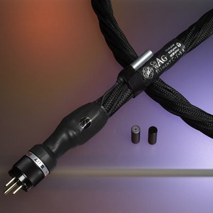 Кабель силовой Schuko - IEC C13 Synergistic Research Element CTS Analogue AC Cord 15A/250V 1.5m
