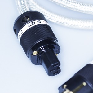 Кабель силовой Schuko - IEC C13 Synergistic Research Core AC Cord 15A/250V 1.8m