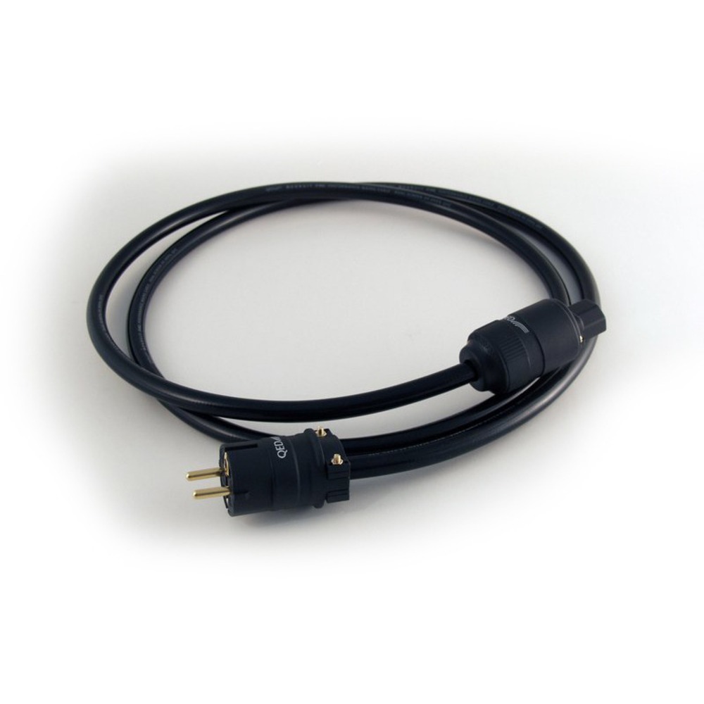 Кабель силовой Schuko - IEC C13 QED Performance Qonduit 3.0m